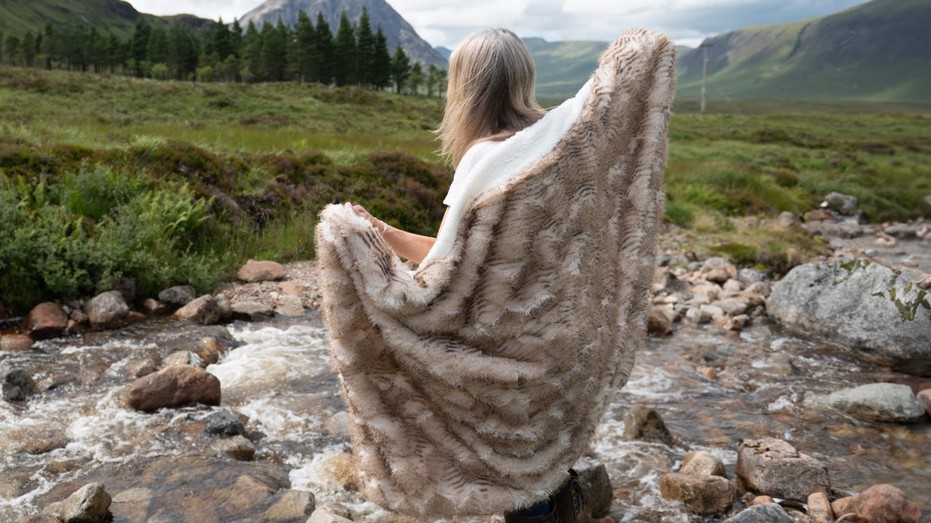 Discover Opulent Comfort: Anifurry's Winter Collection Unveils Captivating Faux Fur Blankets