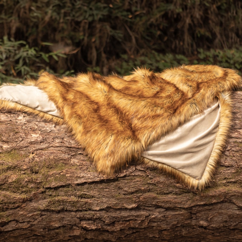 Red Wolf Faux Fur Throw Blanket